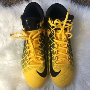 Nike yellow and black men’s cleats